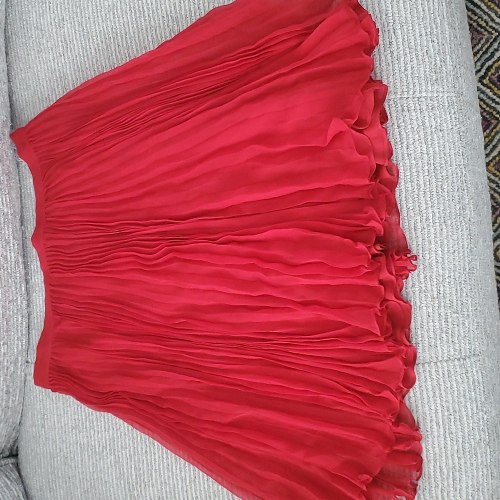 Ralph Lauren Pleated Silk Skirt. It's a Size 10. But, fits like size 6-8.